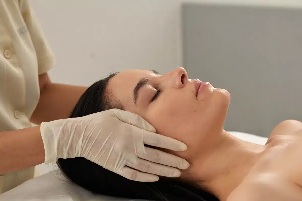 Mesoterapia facial en SkinAtelier, Las Condes